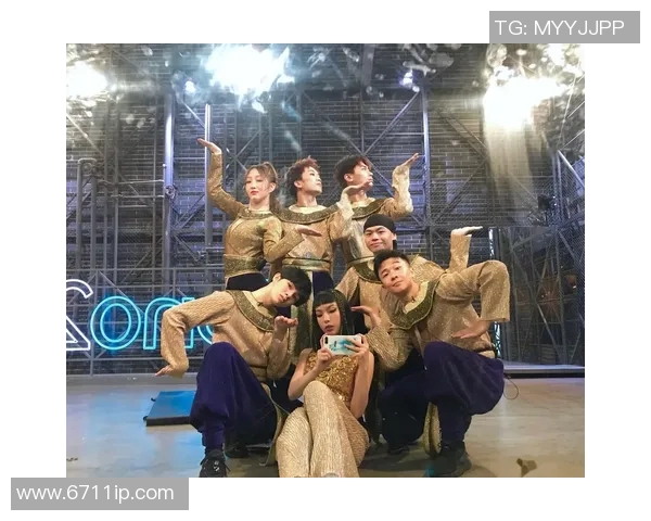 成都街舞队的反击之路:胜利与挑战交织的舞台故事 成都街舞队的反击之路:胜利与挑战交织的舞台故事