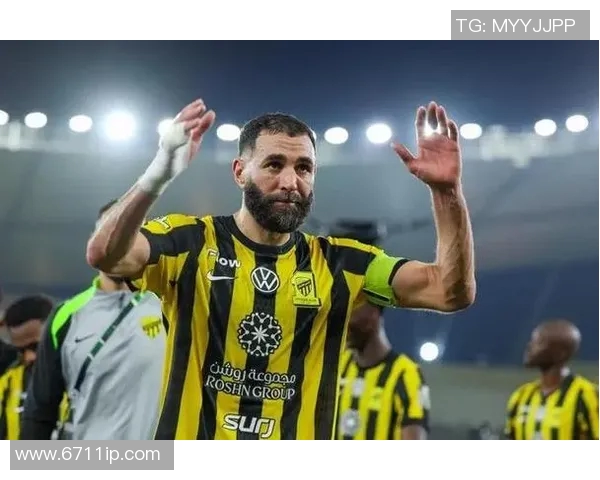 本泽马：从足球天才到传奇巨星的辉煌旅程与职业生涯回顾