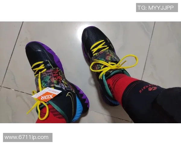 欧文新鞋发布会引发关注踩踏耐克Logo彰显艺术无界限