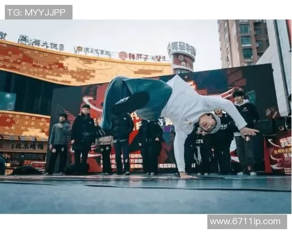 重庆街舞队在全国街舞比赛中荣获第八名展现实力与风采