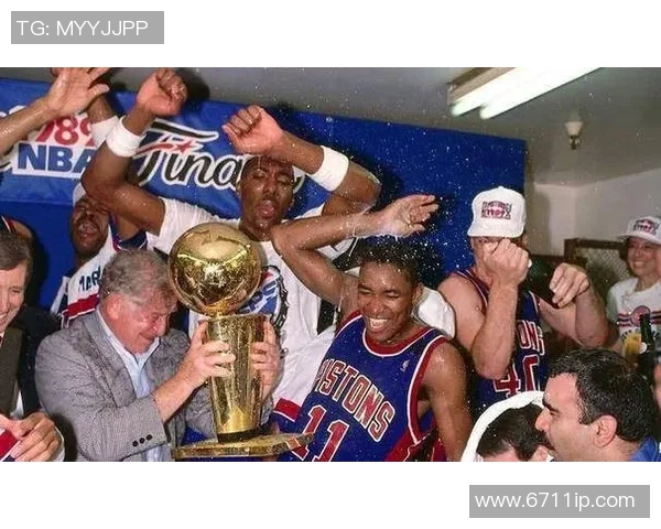 90年代公牛队与活塞队的经典对决回顾与战术分析