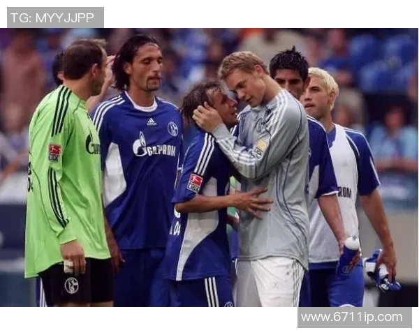 京多安的崛起与挑战解析：从德甲明星到英超战术核心的转变之路